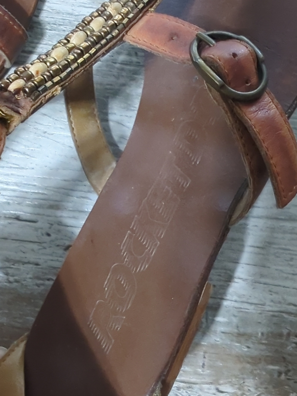Rocket Dog Vintage Genuine Leather Beaded T-Strap Sandals Size 9 - Picture 6 of 8